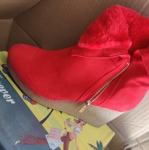 Gently used shoes/boots